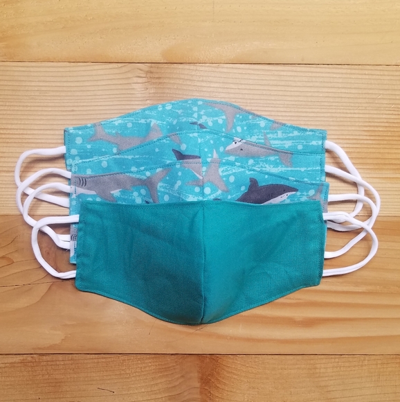 4 Pack Kids Reversible Face Masks - Picture 2 of 2